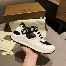 Burberry Low Shoes